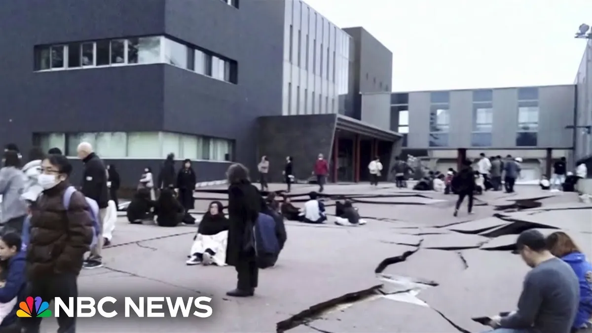 Japan Earthquakes Tsunami Warning: Magnitude 7.7 Quake Strikes Northern Coast