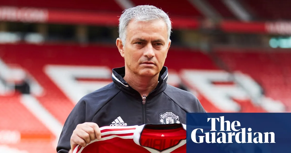 Jose Mourinho agreed to replace Sir Alex Ferguson at Man Utd in 2013
